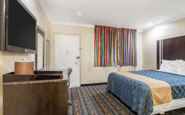 photo 4 of Studio 6 Suites – San Bernardino, CA