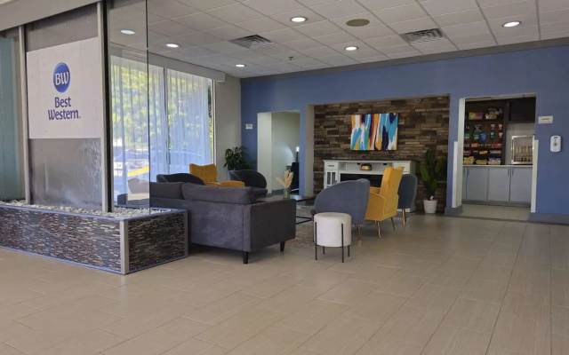 photo 2 of Best Western Atlanta Cumberland/Galleria Hotel