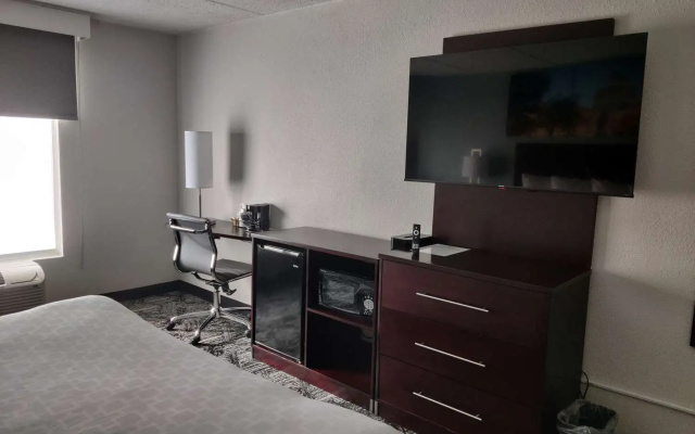 photo 3 of Best Western Atlanta Cumberland/Galleria Hotel
