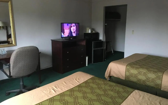photo 2 of Rodeway Inn
