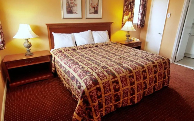 photo 5 of Parkway Inn