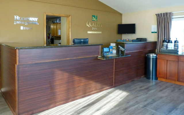 photo 2 of Rodeway Inn & Suites Ontario