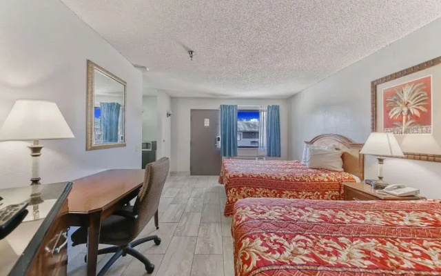 photo 3 of Rodeway Inn & Suites Haines City