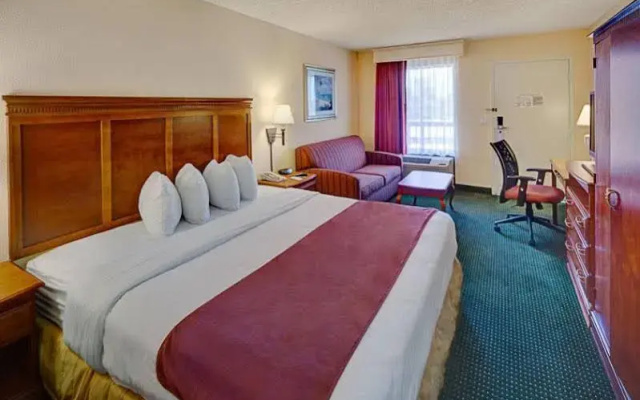 photo 5 of Rodeway Inn West Palm Beach Airport (ex. Stay Inn West Palm Beach)