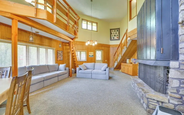 photo 3 of Rogers Cabin w/ Direct Access to Beaver Lake!