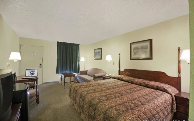 photo 3 of Rogers Inn