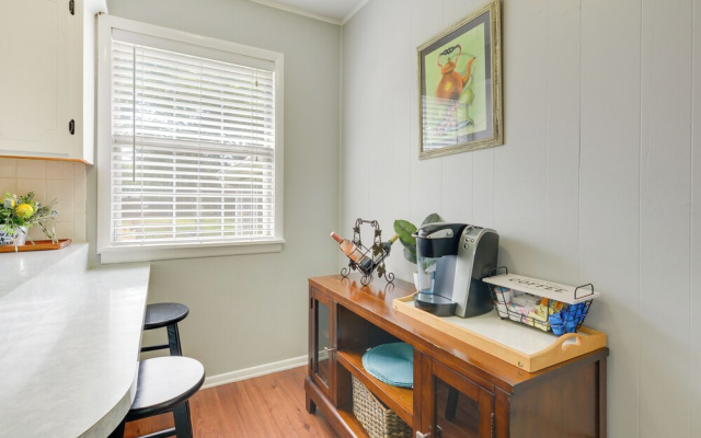 photo 4 of Rogers Vacation Rental ~ 7 Mi to Downtown