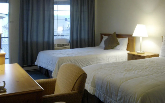 photo 5 of Rogue Valley Inn