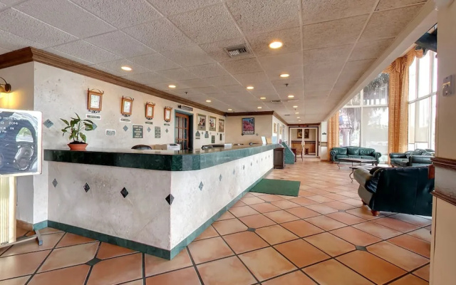 photo 2 of Roma Golden Glades