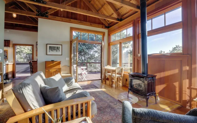 photo 2 of Romantic Ridgetop Escape w/ Hot Tub Near Mendocino
