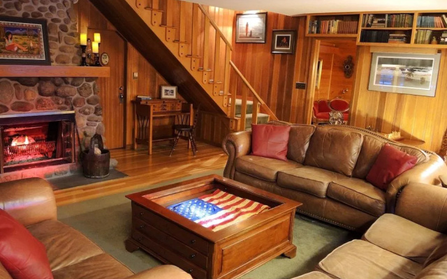 photo 2 of Riversong Inn Retreat
