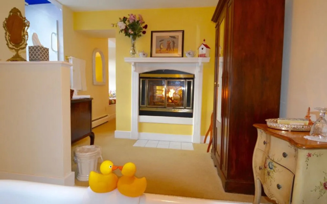 photo 3 of Riversong Inn Retreat