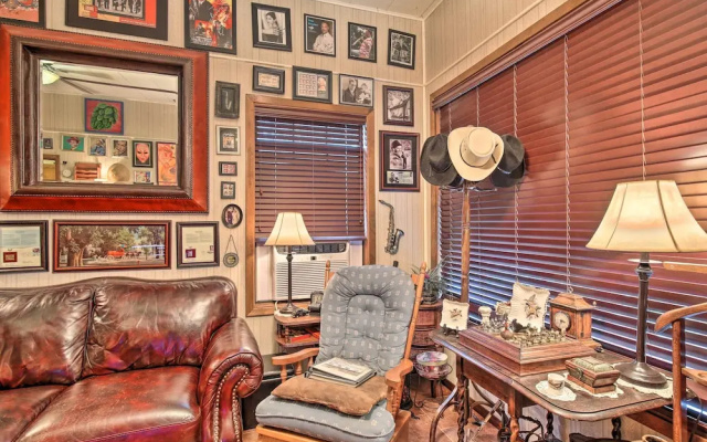 photo 2 of San Antonio Rental w/ Courtyard: Walk to Riverwalk