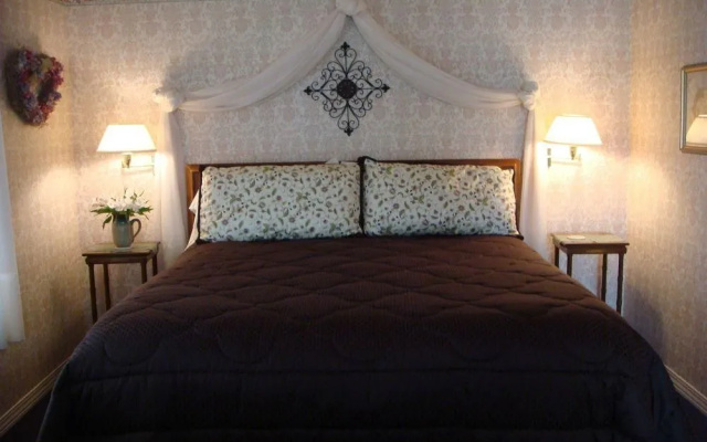 photo 5 of Romeo Inn