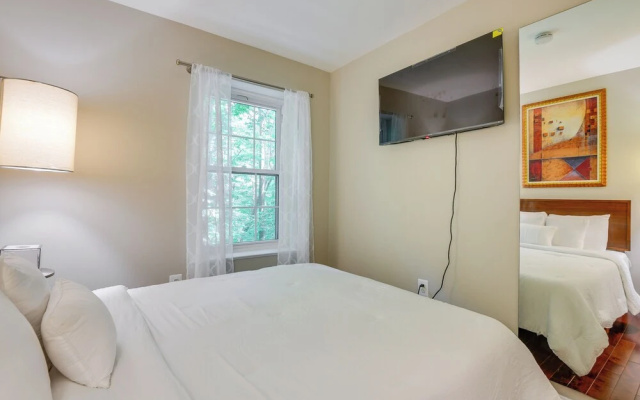 photo 5 of Roomy Columbia Retreat ~ 17 Mi to Dtwn Baltimore
