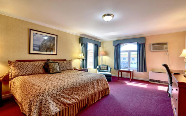 photo 3 of Roosevelt Inn and Suites Saratoga Springs