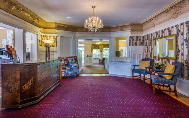 photo 2 of Rose Garden Inn