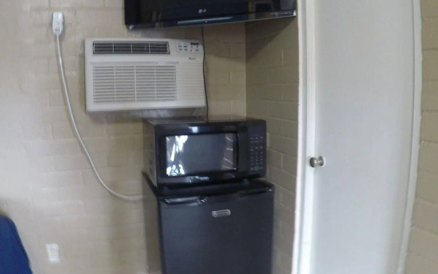 photo 5 of Rose Motel