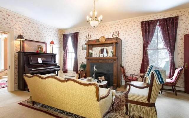 photo 2 of Rose Street Bed & Breakfast