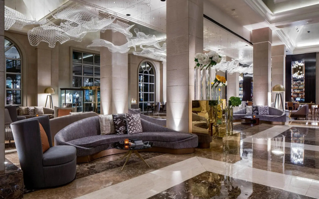 photo 2 of Hotel Crescent Court