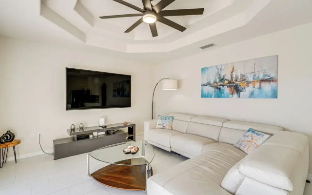photo 2 of Canal Front Rotonda West Home By Beach