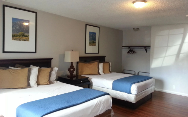 photo 2 of Roulette Motel