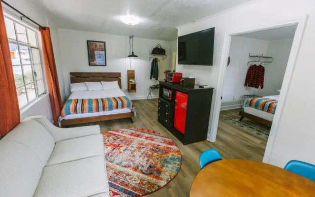photo 4 of Route 19 Inn