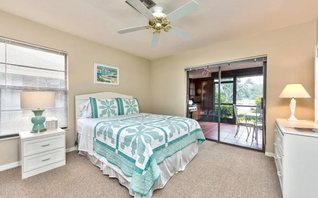 photo 3 of Rovigo Vacation Rental: Spacious Retreat with Panoramic Lake Views in Kings Lake. 4-BR, 4-Bathroom Home with Private Pool, just 3.4 Miles from the Vibrant Fifth Avenue South and Naples Attractions