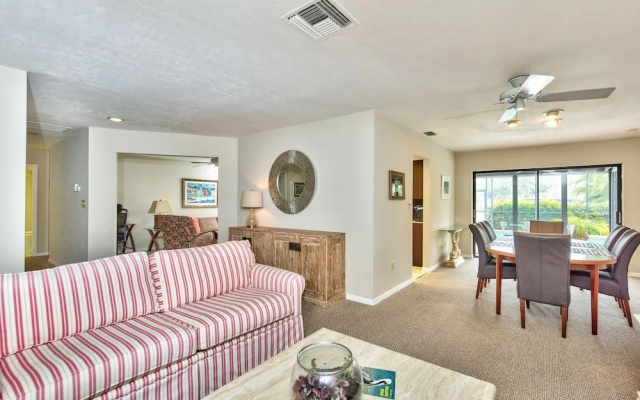 photo 5 of Rovigo Vacation Rental: Spacious Retreat with Panoramic Lake Views in Kings Lake. 4-BR, 4-Bathroom Home with Private Pool, just 3.4 Miles from the Vibrant Fifth Avenue South and Naples Attractions