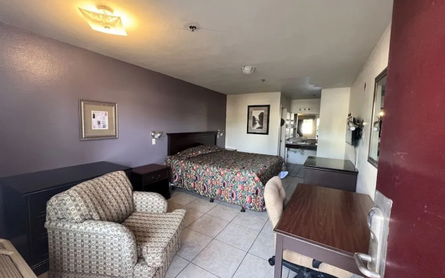 photo 4 of Casa Blanca Express & Suites Cypress Buena Park