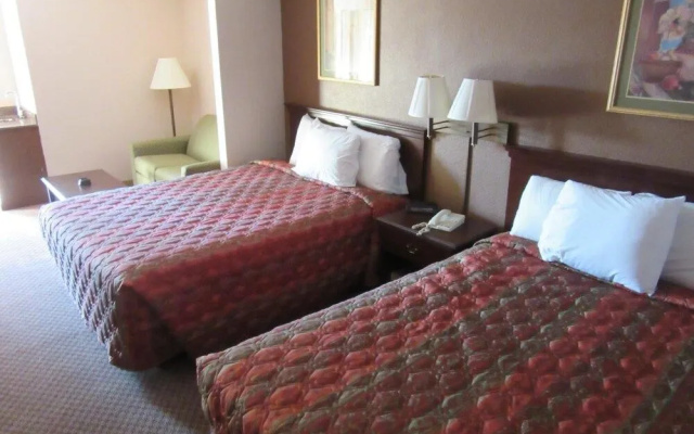 photo 4 of Royal Inn & Suite