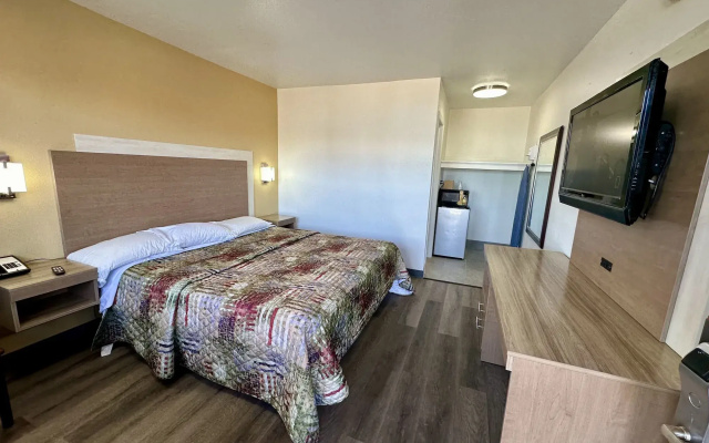 photo 2 of Royal Inn Charlotte Airport Hotel
