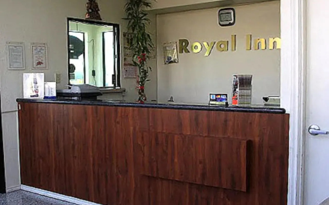 photo 3 of Royal Inn Dallas NW