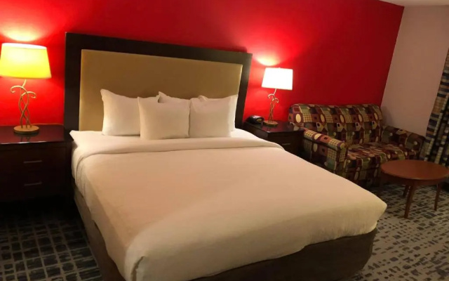 photo 4 of American Inn and Suites Ferndale