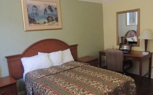 photo 3 of Royal Inn Hotel