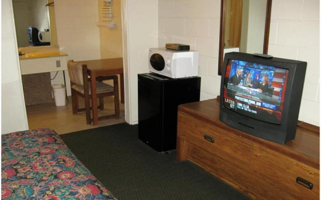 photo 3 of Royal Inn Linden