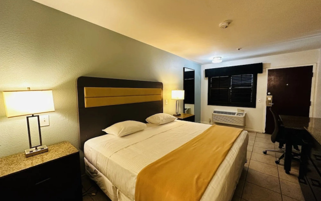 photo 4 of Casa Blanca Express & Suites Cypress Buena Park - Anaheim Area