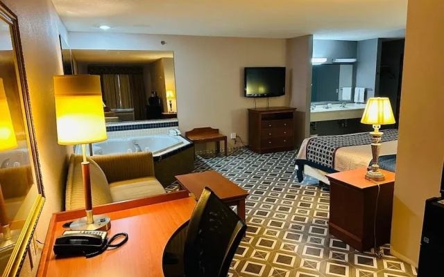 photo 4 of Royal Inn Suites