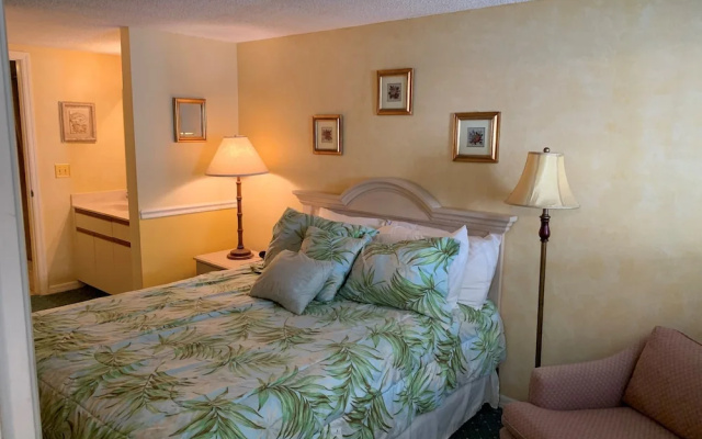 photo 4 of Royal Mansions Resort