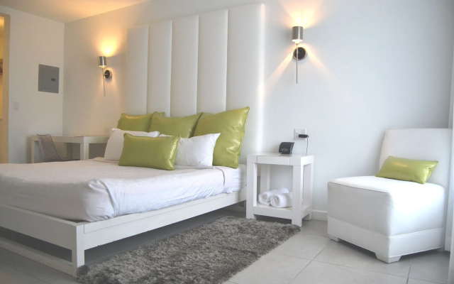 photo 2 of Royal Palms Resort & Spa
