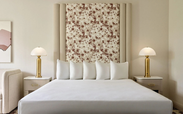 photo 3 of Royal Park Hotel