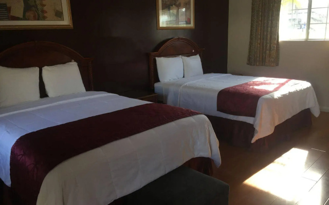 photo 3 of LA Royal Viking Apartments