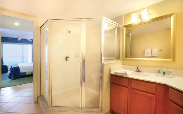 photo 3 of Royal Vista 1BD DLX