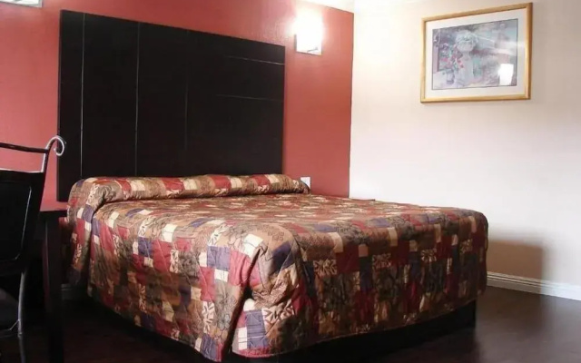 photo 5 of Red Roof Inn Los Angeles - Bellflower