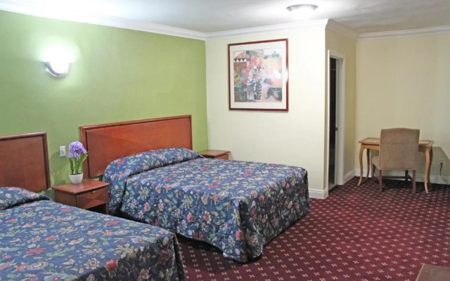 photo 4 of Royla Motel