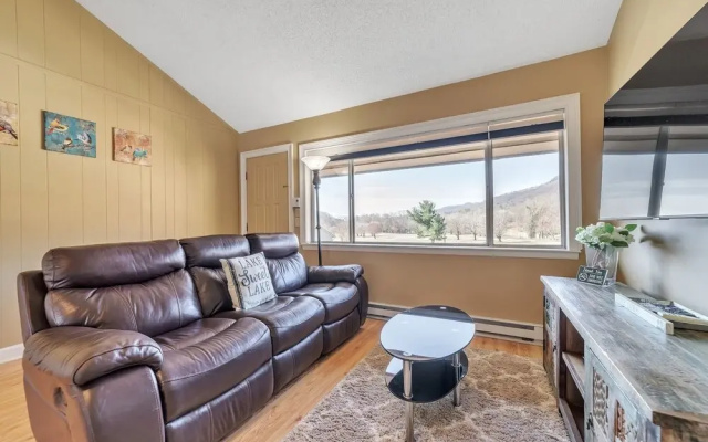 photo 5 of Rumbling Bald Resort-fairway Villa On Bald Mountain Lake-mountain Views 2 Bedroom Condo by Sunscape Property Management
