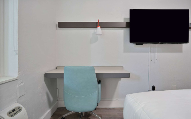 photo 4 of Atrium Hotel, Trademark Collection by Wyndham