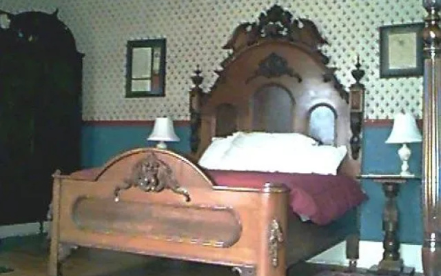 photo 4 of Russell-Cooper House