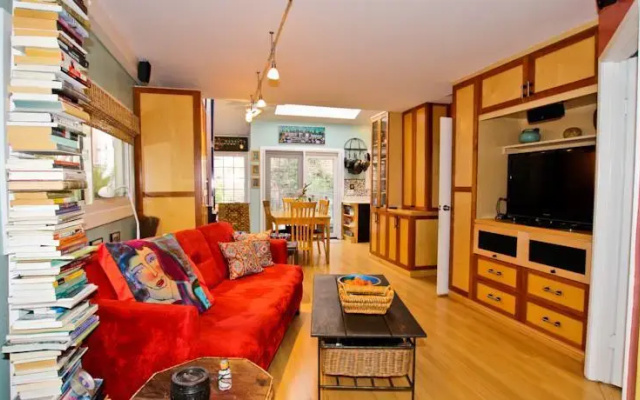 photo 3 of Russian Hill Cottage House