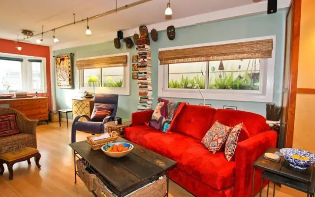 photo 4 of Russian Hill Cottage House